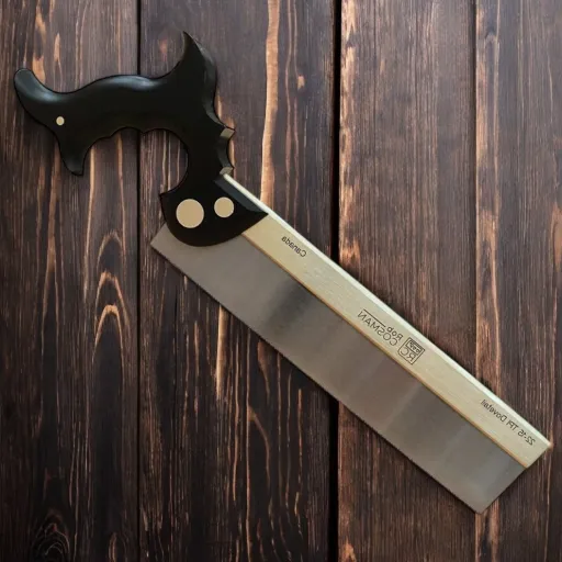 How to Choose a Dovetail Saw_ Blade Length and Handle